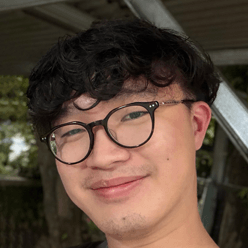 Une photo de l'utilisateur Bunpro Jason, avec son nom, rôle et témoignage en dessous